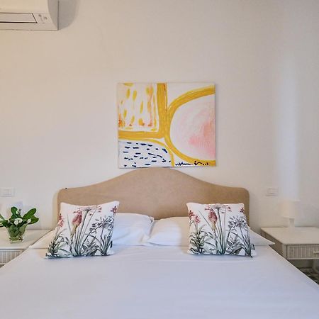 Front Lake Apartment Bardolino Bagian luar foto