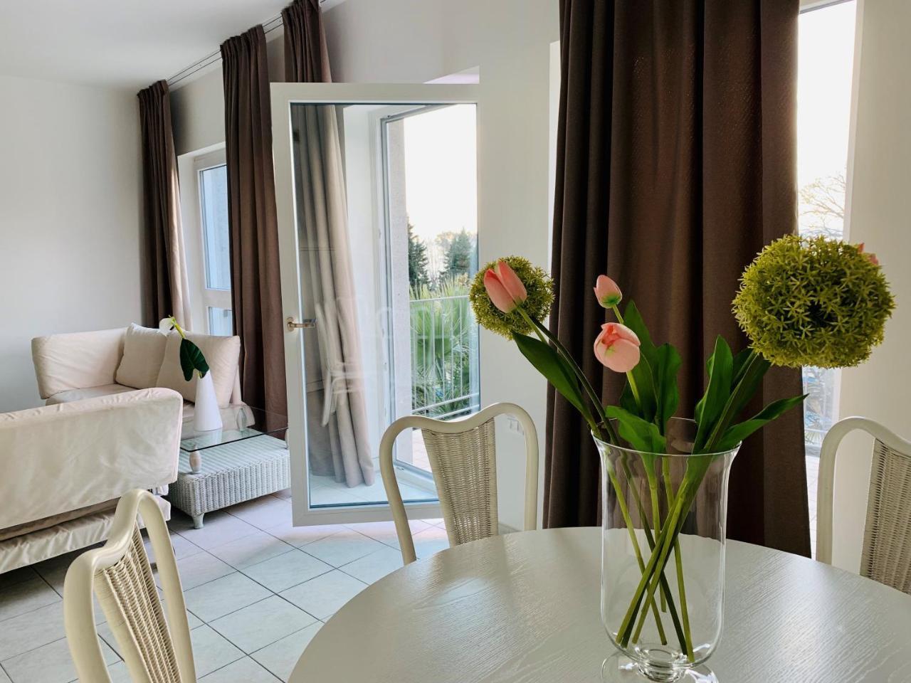 Front Lake Apartment Bardolino Bagian luar foto